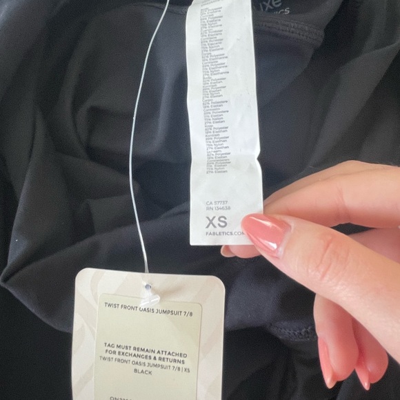 NWT Fabletics Twist Front Oasis Jumpsuit Black Workout One Piece - Picture 7 of 7